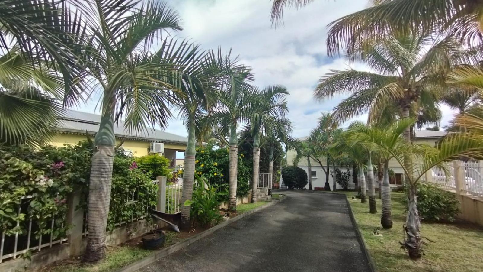 F2 Residence Oasis Terre Rouge A แซ็ง-ปีแยร์ ภายนอก รูปภาพ